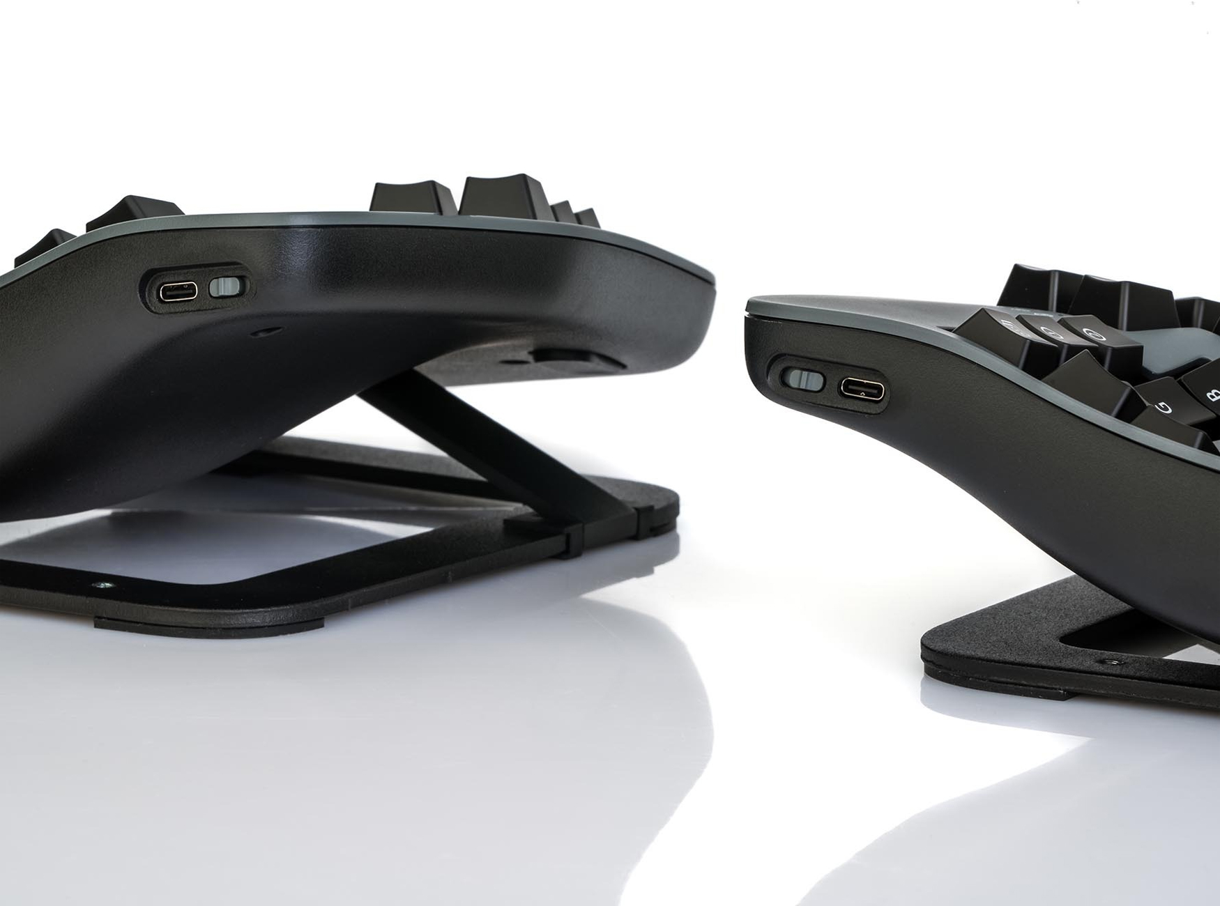 Advantage360 PRO Linear Quiet Contoured Keyboard by Kinesis